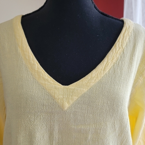 Dunes Yellow V-neck Tunic Size 1 - Picture 2 of 10